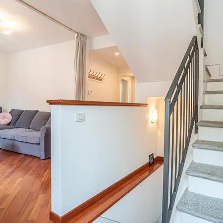Terrace Apartment *